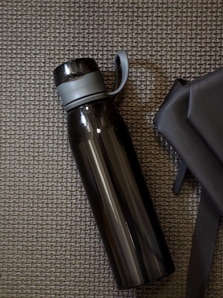 Спортивная бутылка для воды Korver, черная Спортивная бутылка для воды Korver, черная